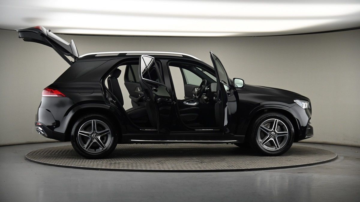 More views of Mercedes-Benz GLE