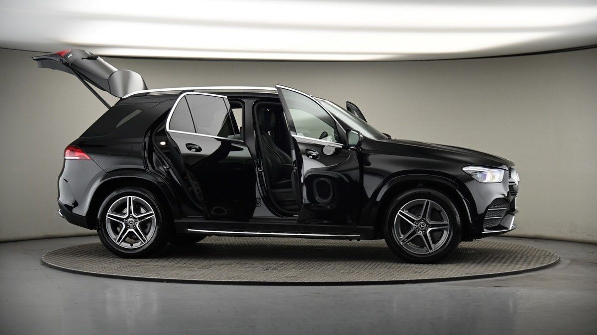 More views of Mercedes-Benz GLE