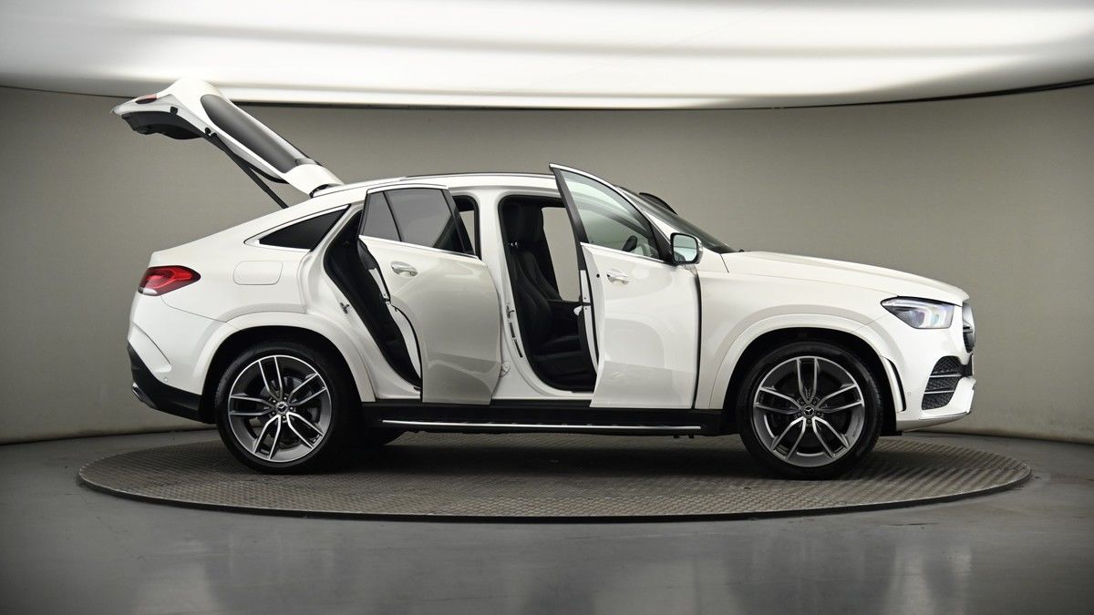 More views of Mercedes-Benz GLE