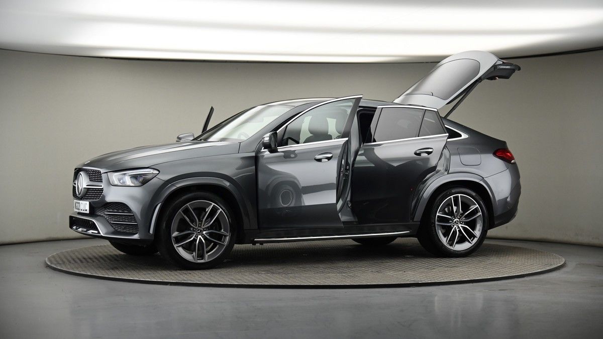 More views of Mercedes-Benz GLE