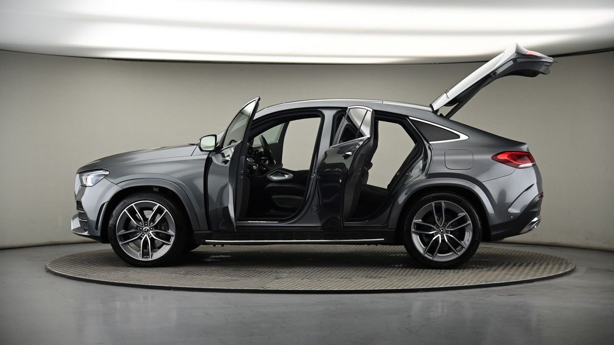 More views of Mercedes-Benz GLE