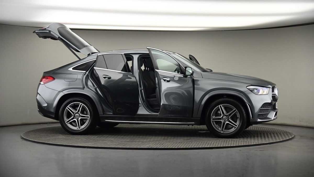 More views of Mercedes-Benz GLE
