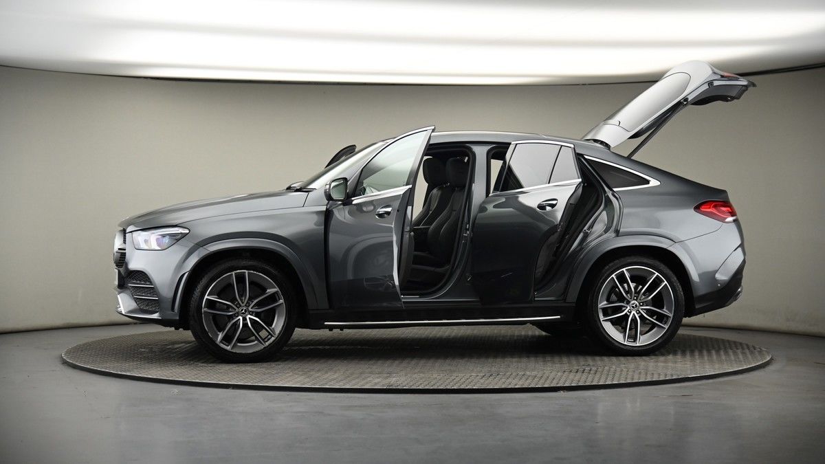 More views of Mercedes-Benz GLE