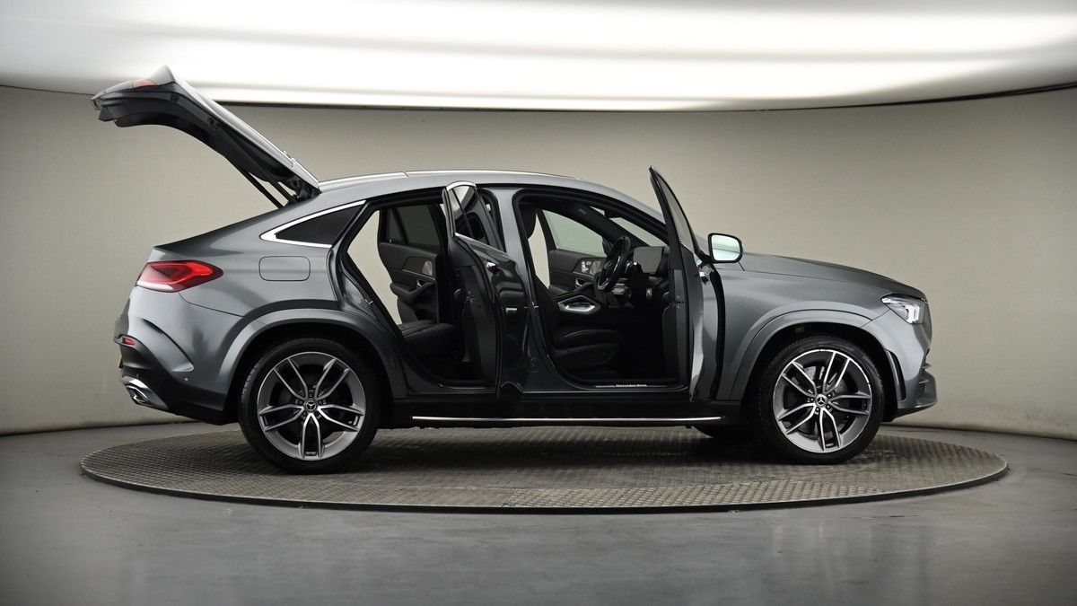 More views of Mercedes-Benz GLE