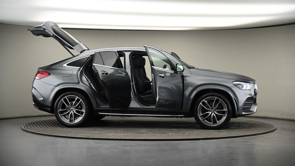 More views of Mercedes-Benz GLE