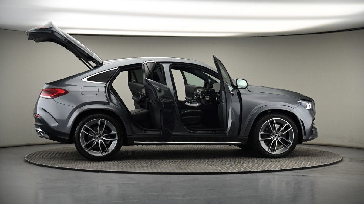 More views of Mercedes-Benz GLE