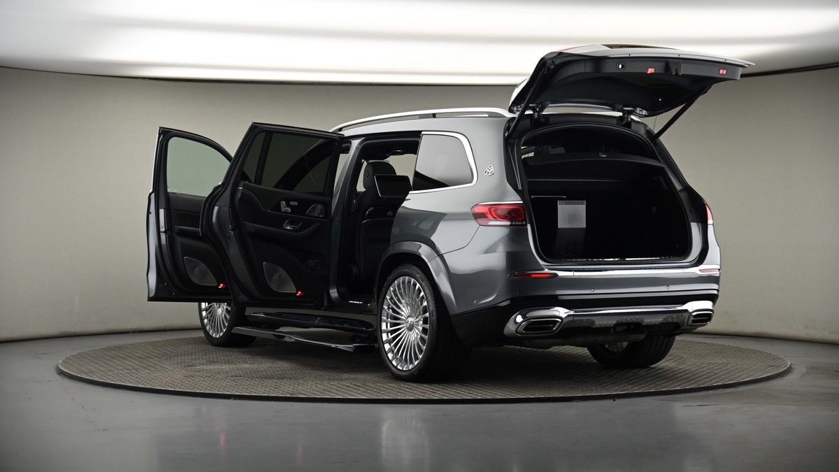 Mercedes-Benz Maybach GLS Image 10