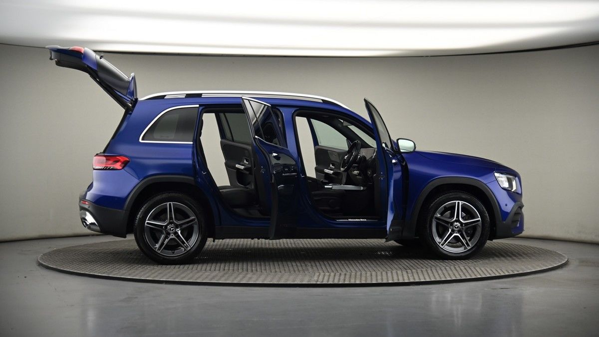 More views of Mercedes-Benz GLB