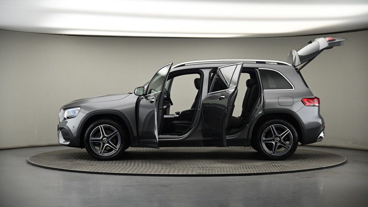 More views of Mercedes-Benz GLB