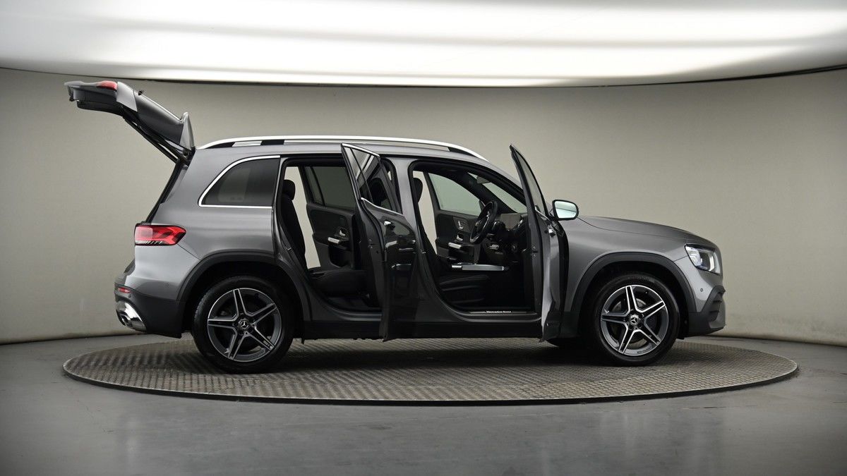More views of Mercedes-Benz GLB