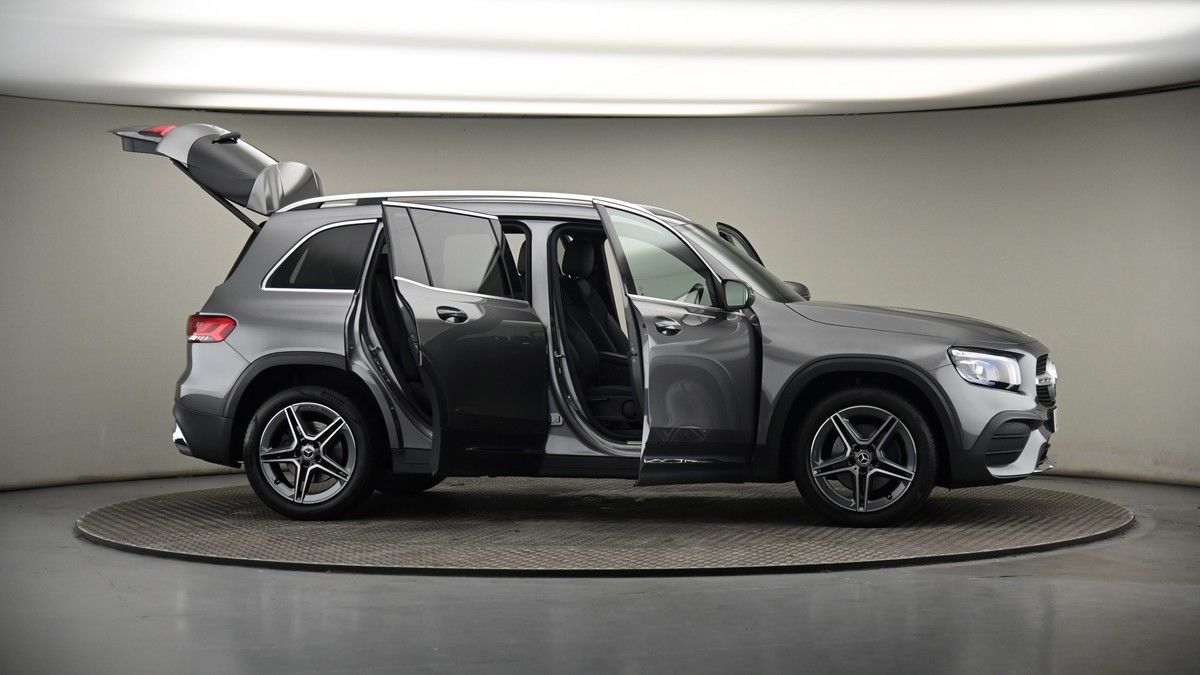 More views of Mercedes-Benz GLB