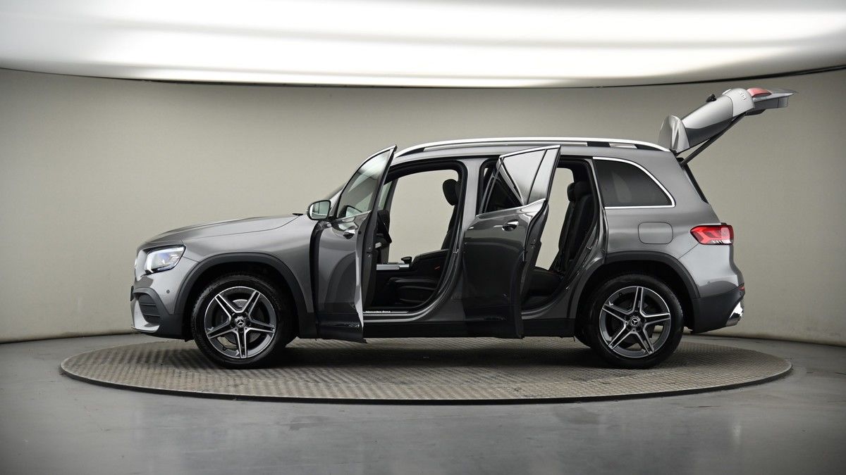 More views of Mercedes-Benz GLB