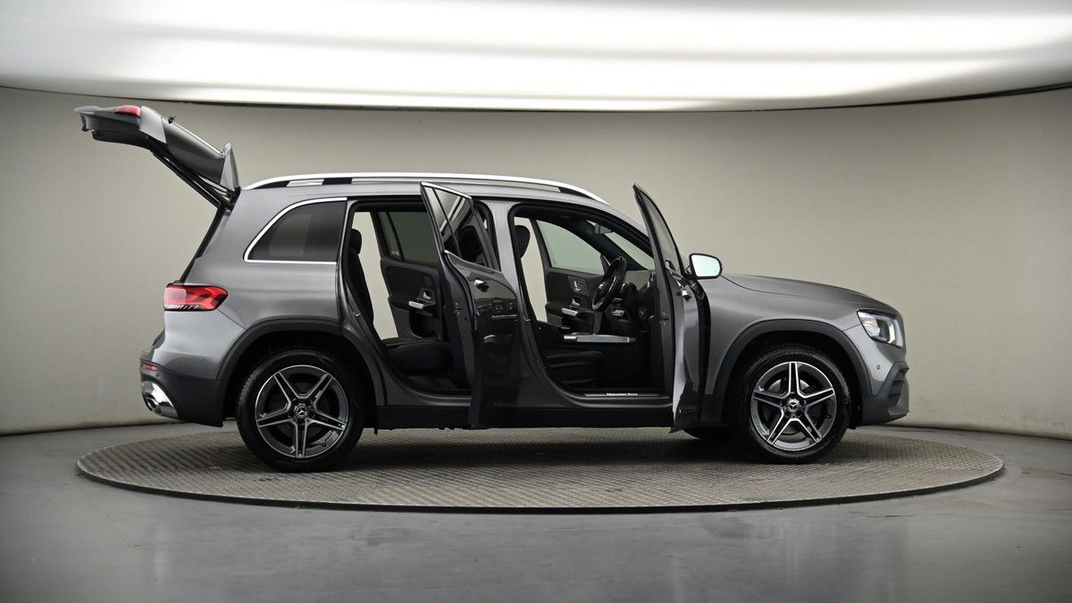 More views of Mercedes-Benz GLB