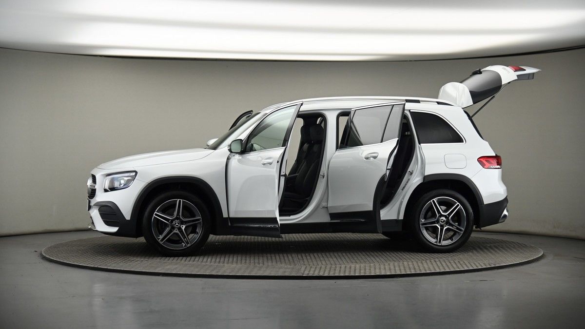 More views of Mercedes-Benz GLB