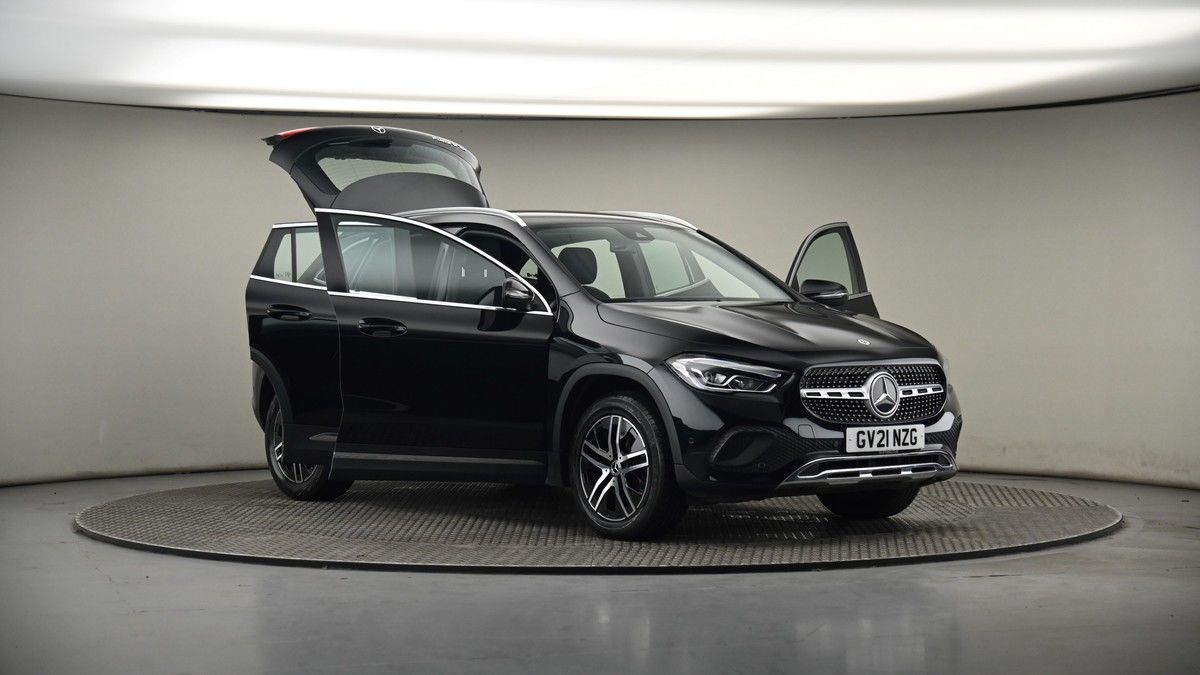 More views of Mercedes-Benz GLA