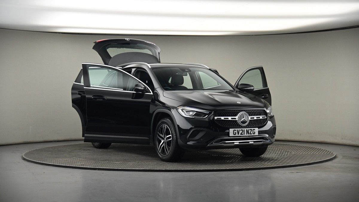 More views of Mercedes-Benz GLA