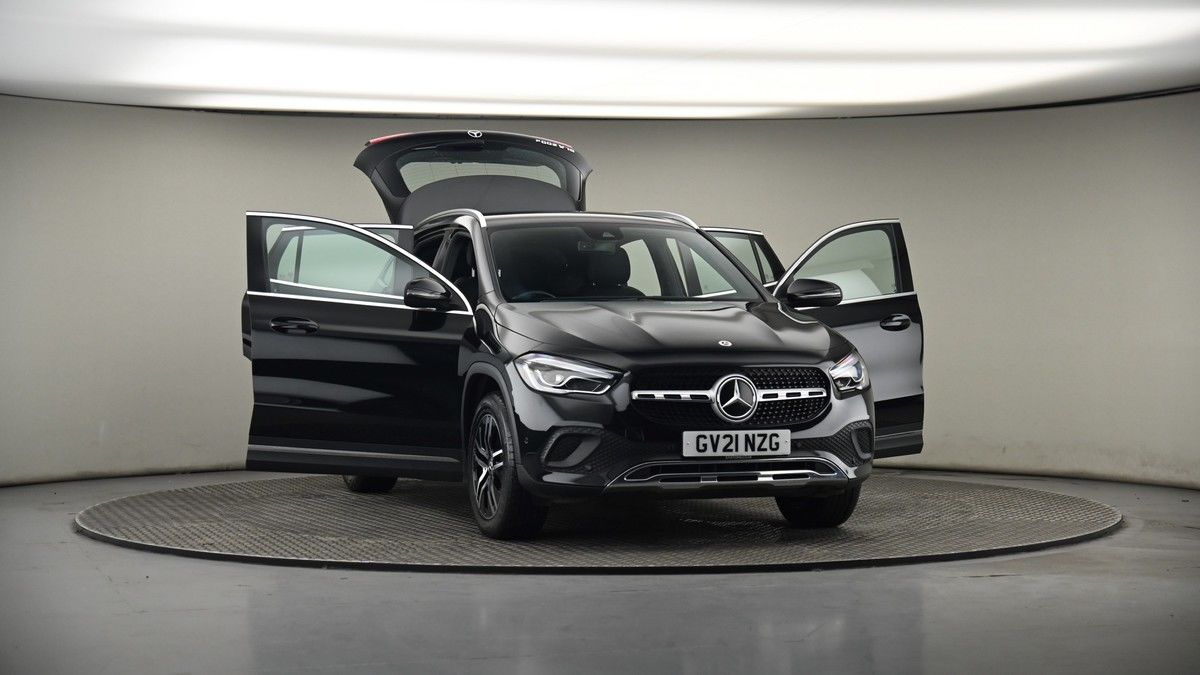 More views of Mercedes-Benz GLA