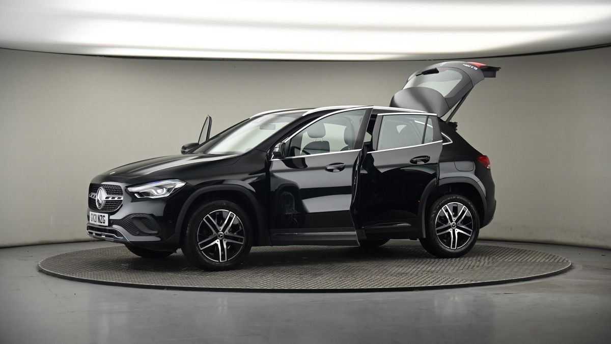 More views of Mercedes-Benz GLA