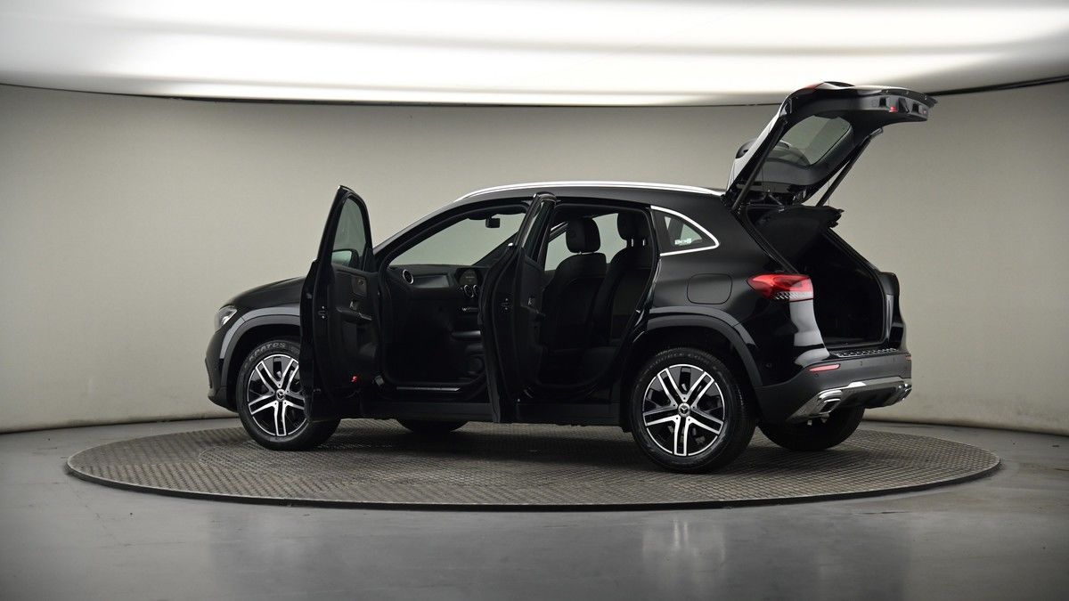 More views of Mercedes-Benz GLA