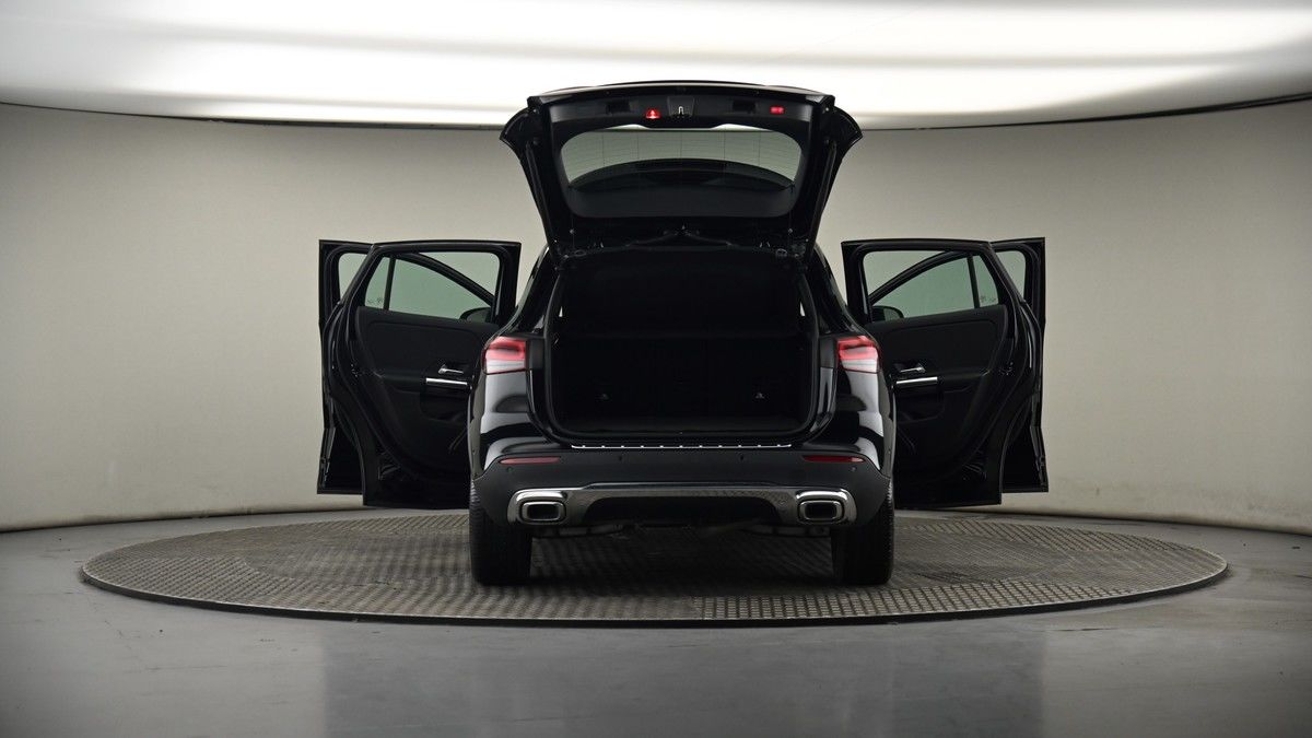 More views of Mercedes-Benz GLA