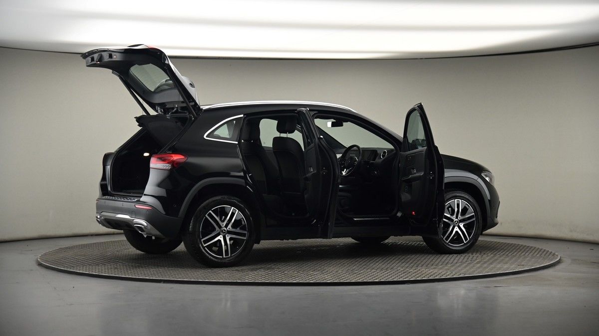 More views of Mercedes-Benz GLA