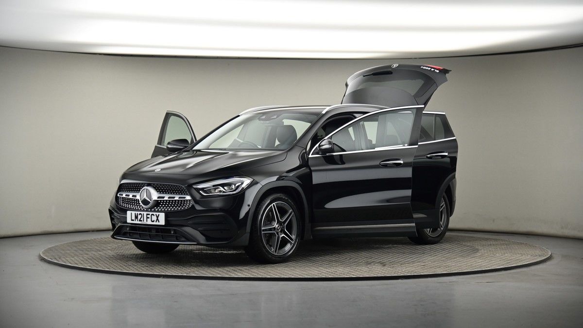 More views of Mercedes-Benz GLA