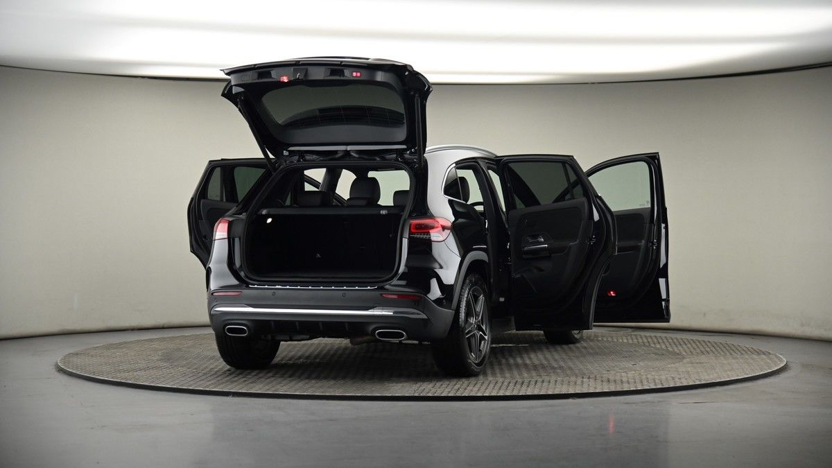 More views of Mercedes-Benz GLA