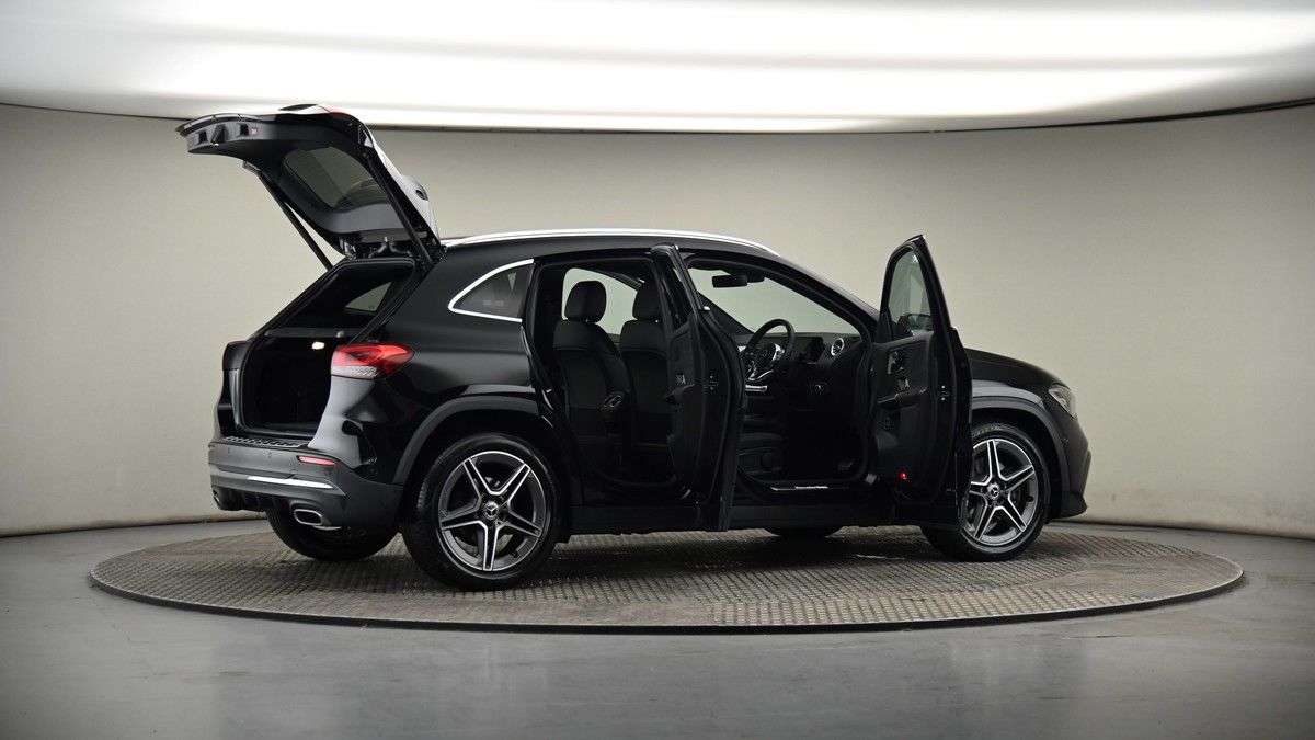 More views of Mercedes-Benz GLA
