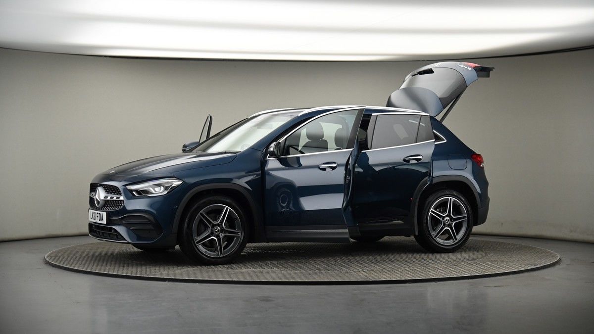 More views of Mercedes-Benz GLA