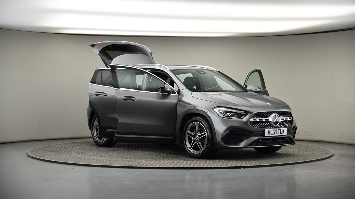 More views of Mercedes-Benz GLA