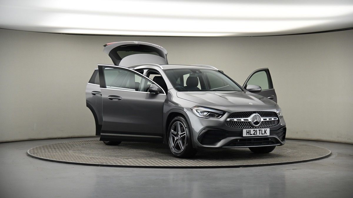 More views of Mercedes-Benz GLA