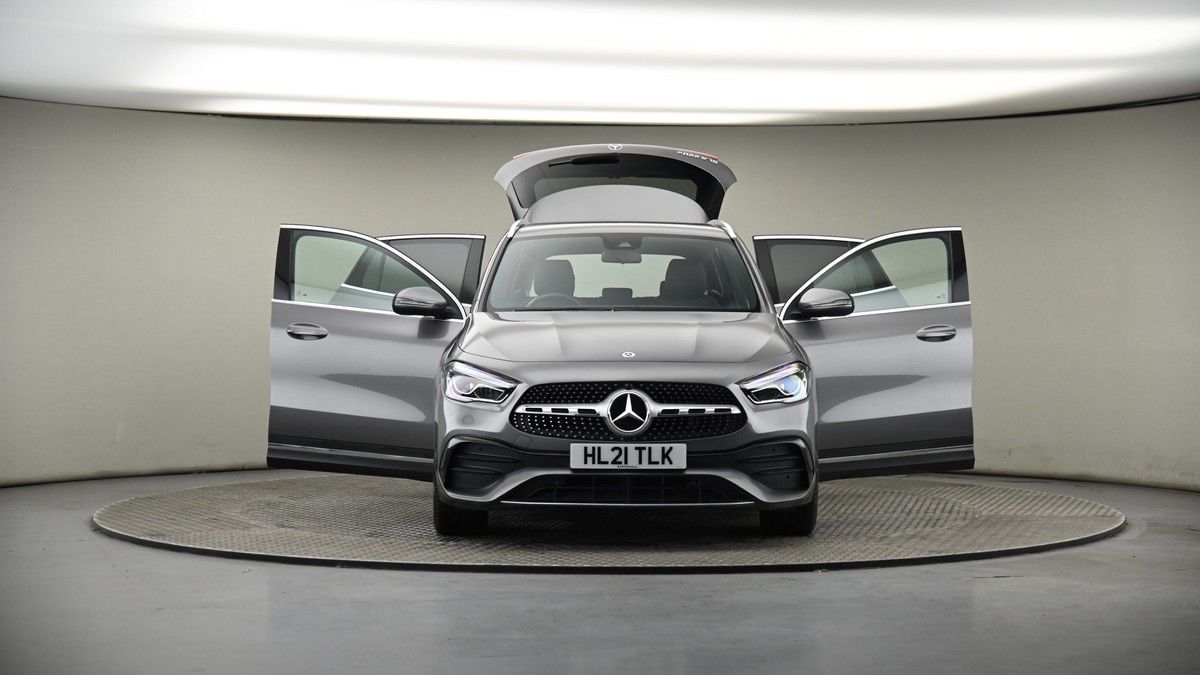 More views of Mercedes-Benz GLA