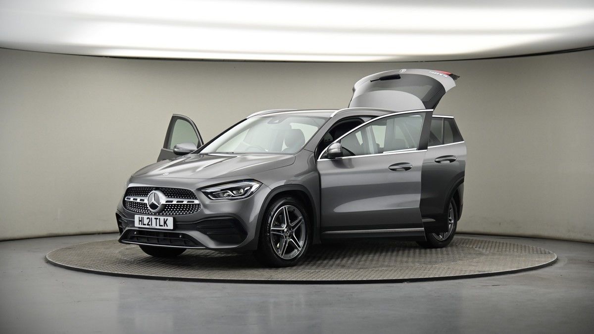 More views of Mercedes-Benz GLA