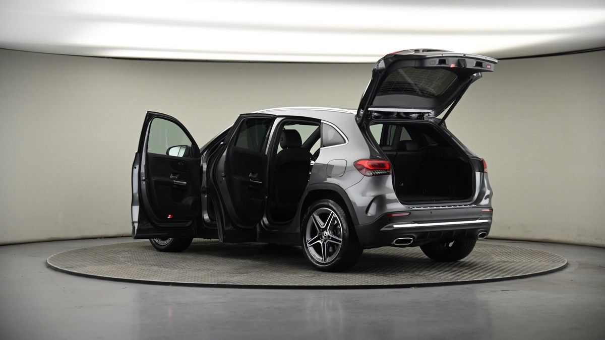 More views of Mercedes-Benz GLA