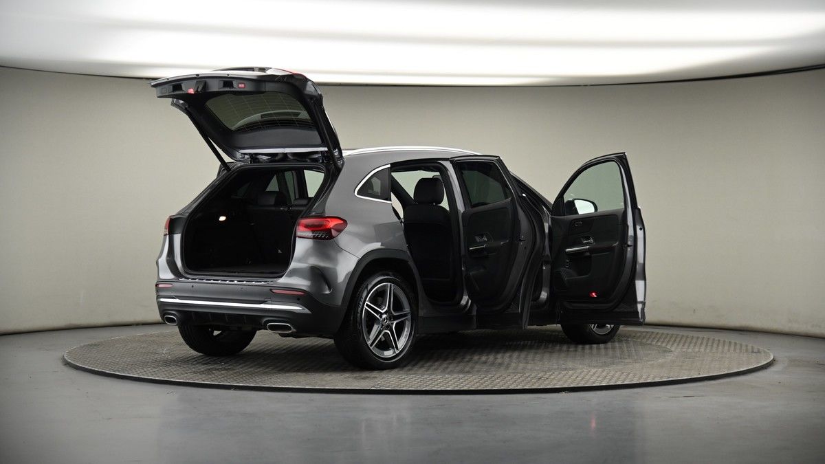 More views of Mercedes-Benz GLA