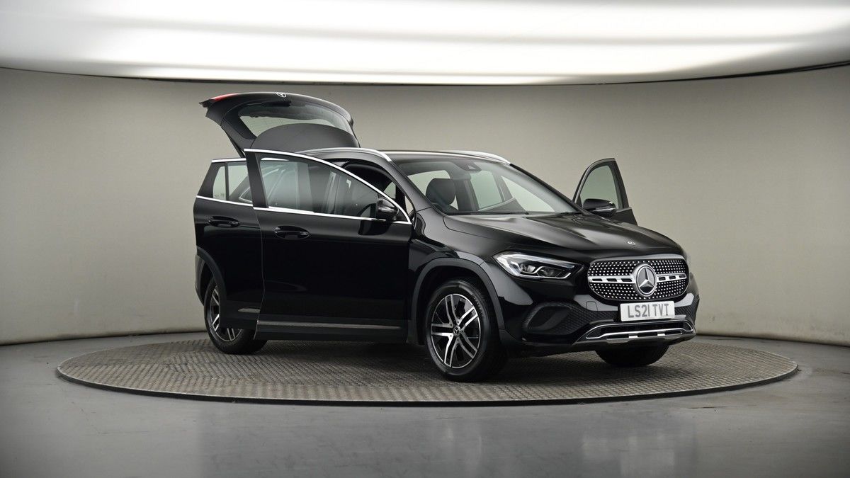 More views of Mercedes-Benz GLA