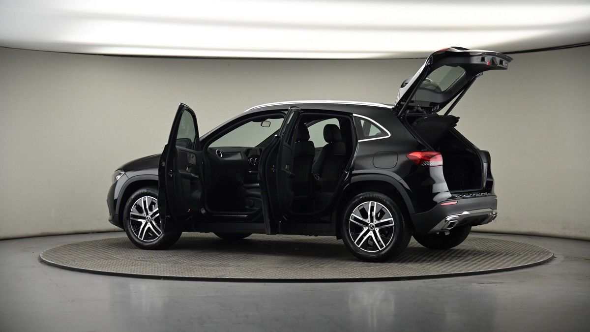 More views of Mercedes-Benz GLA