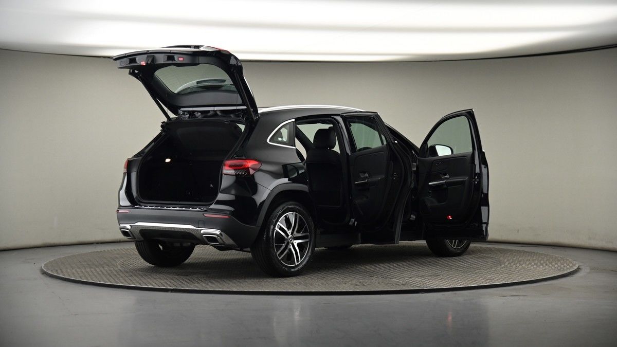 More views of Mercedes-Benz GLA