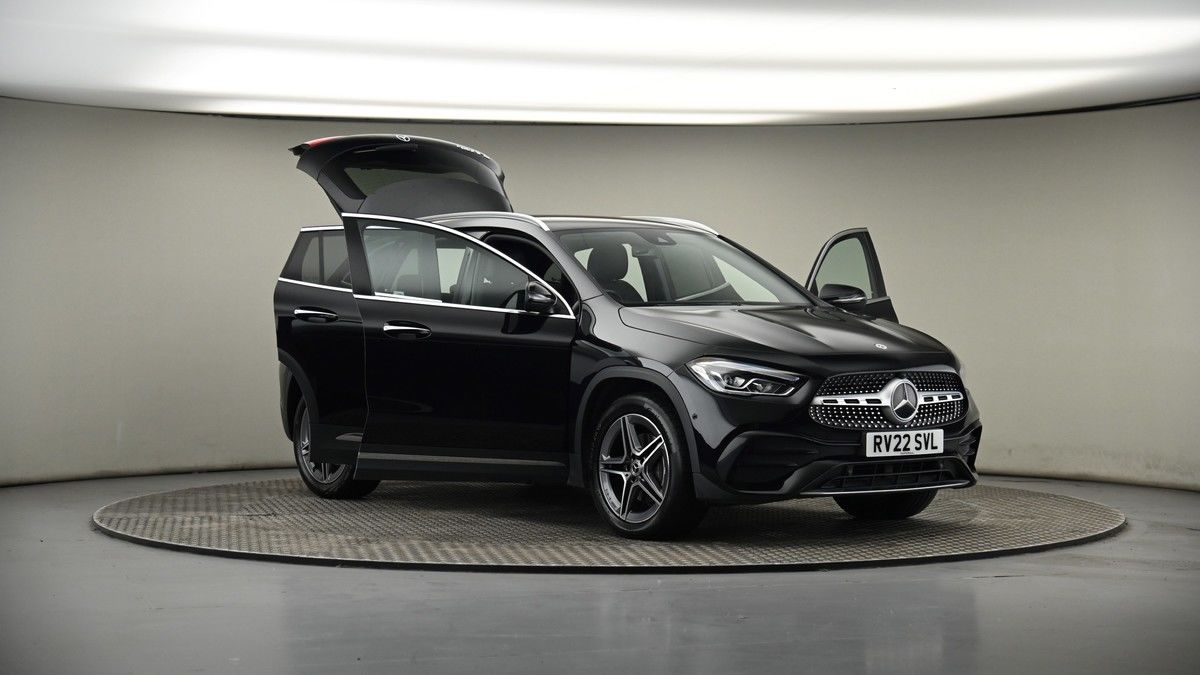 More views of Mercedes-Benz GLA