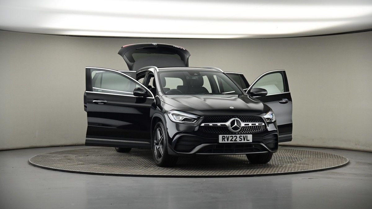 More views of Mercedes-Benz GLA