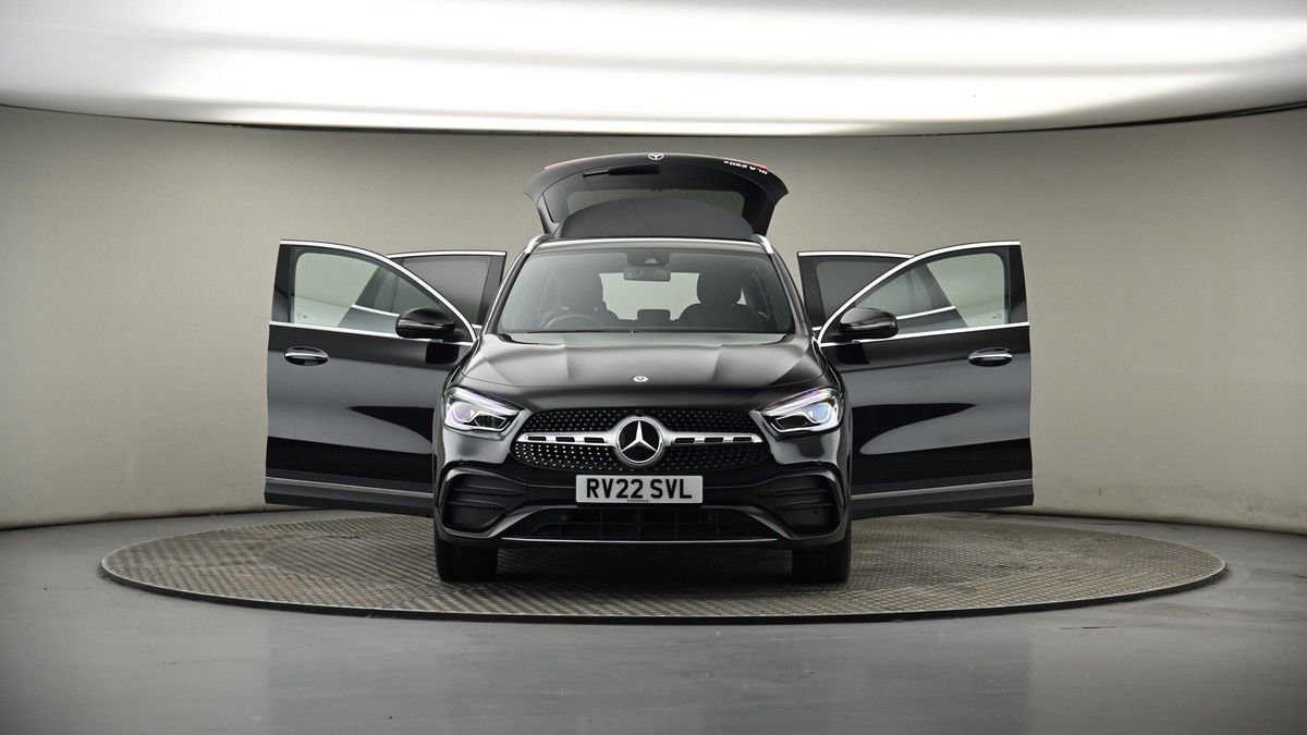 More views of Mercedes-Benz GLA