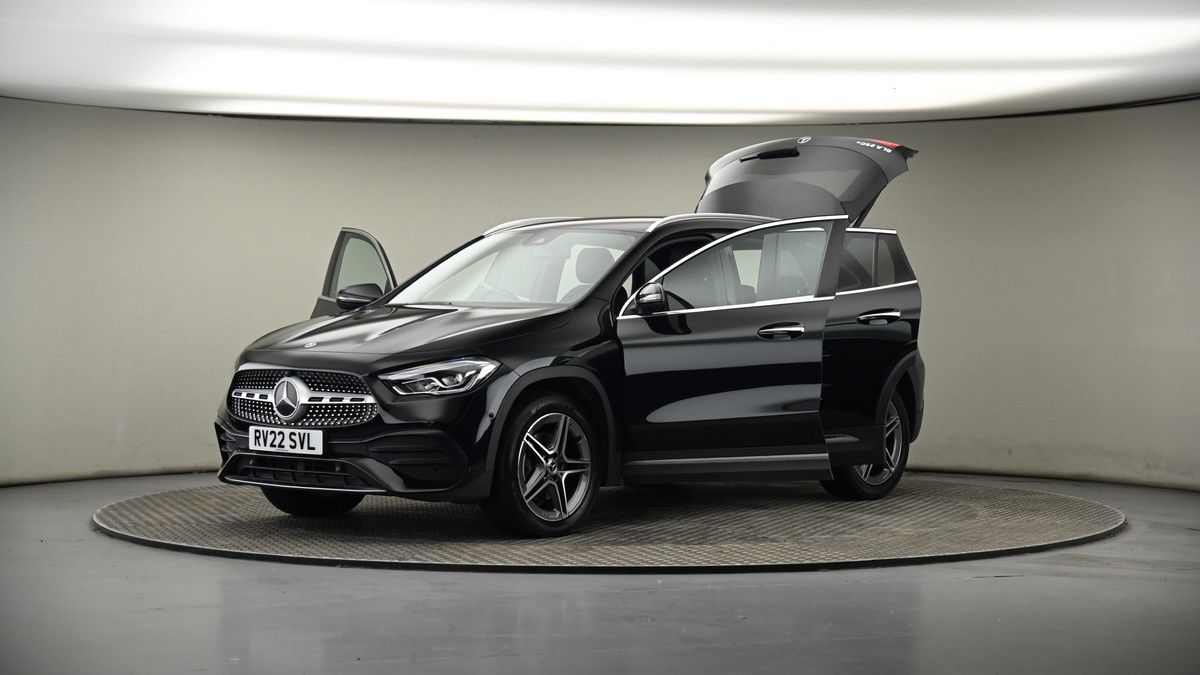 More views of Mercedes-Benz GLA