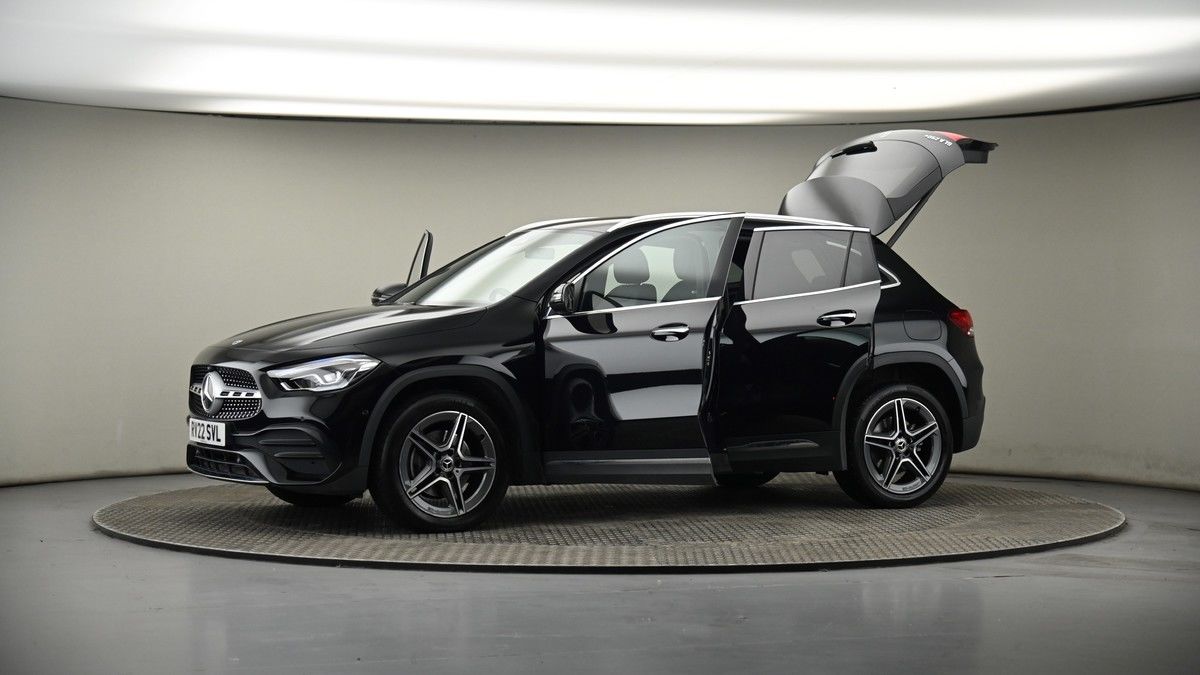 More views of Mercedes-Benz GLA