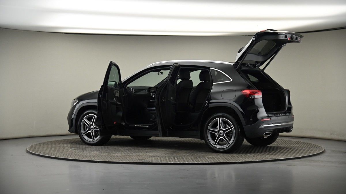 More views of Mercedes-Benz GLA