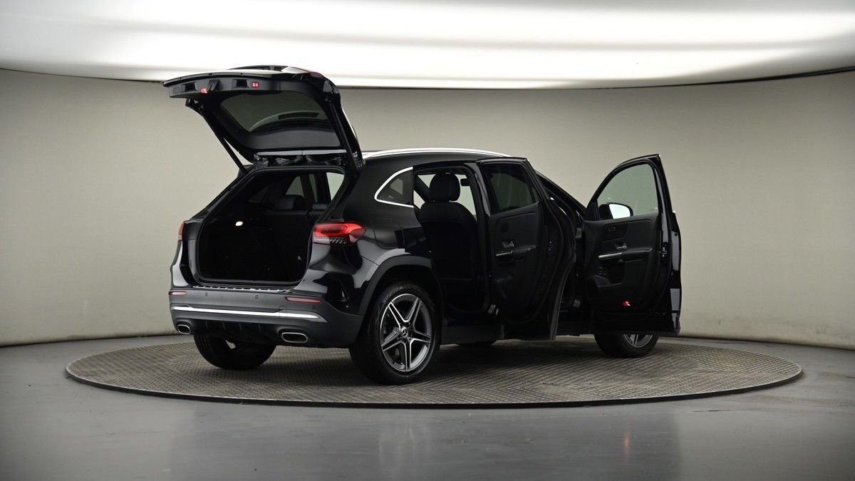 More views of Mercedes-Benz GLA