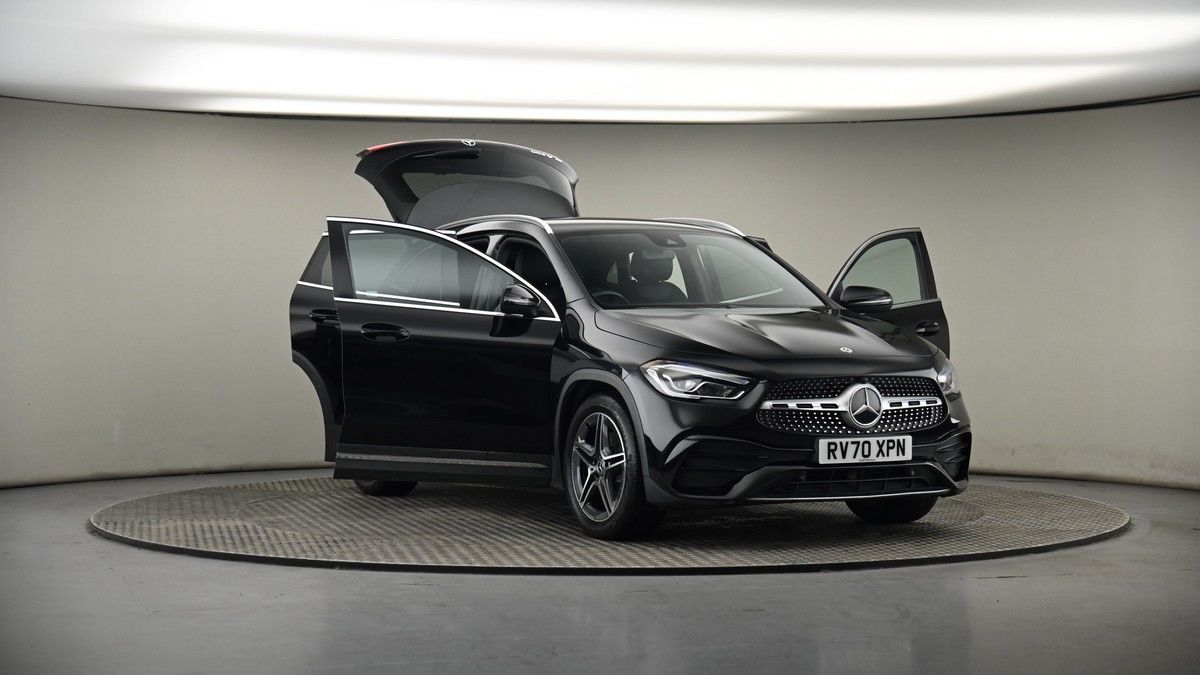 More views of Mercedes-Benz GLA
