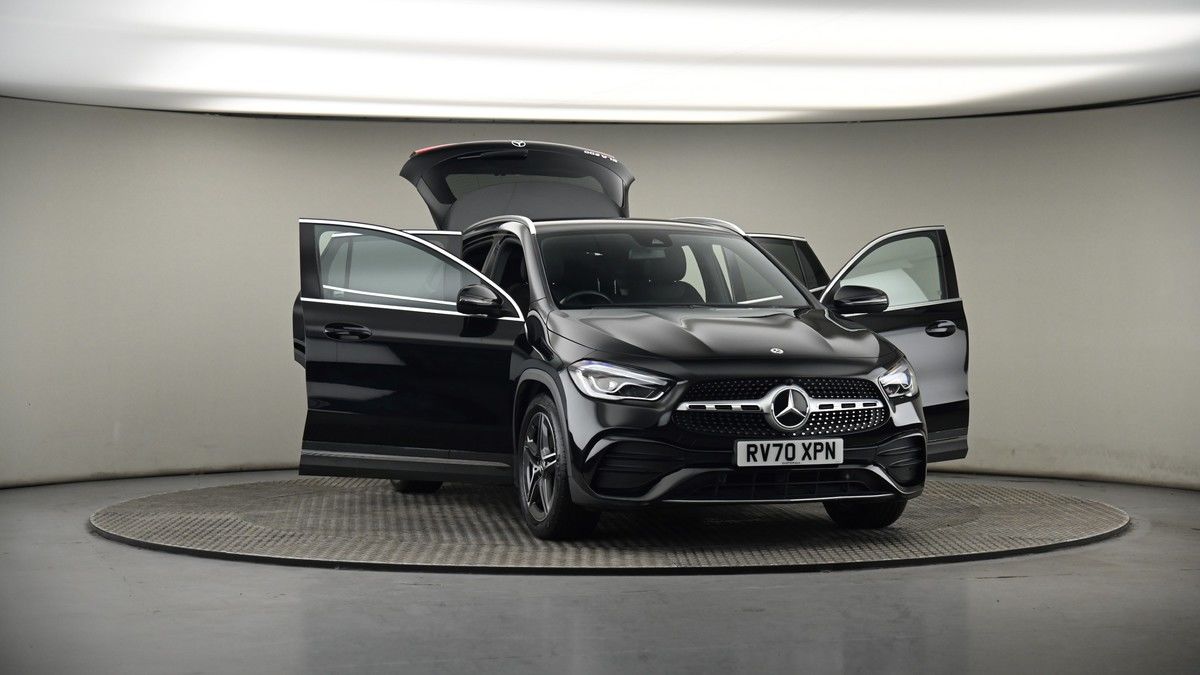 More views of Mercedes-Benz GLA
