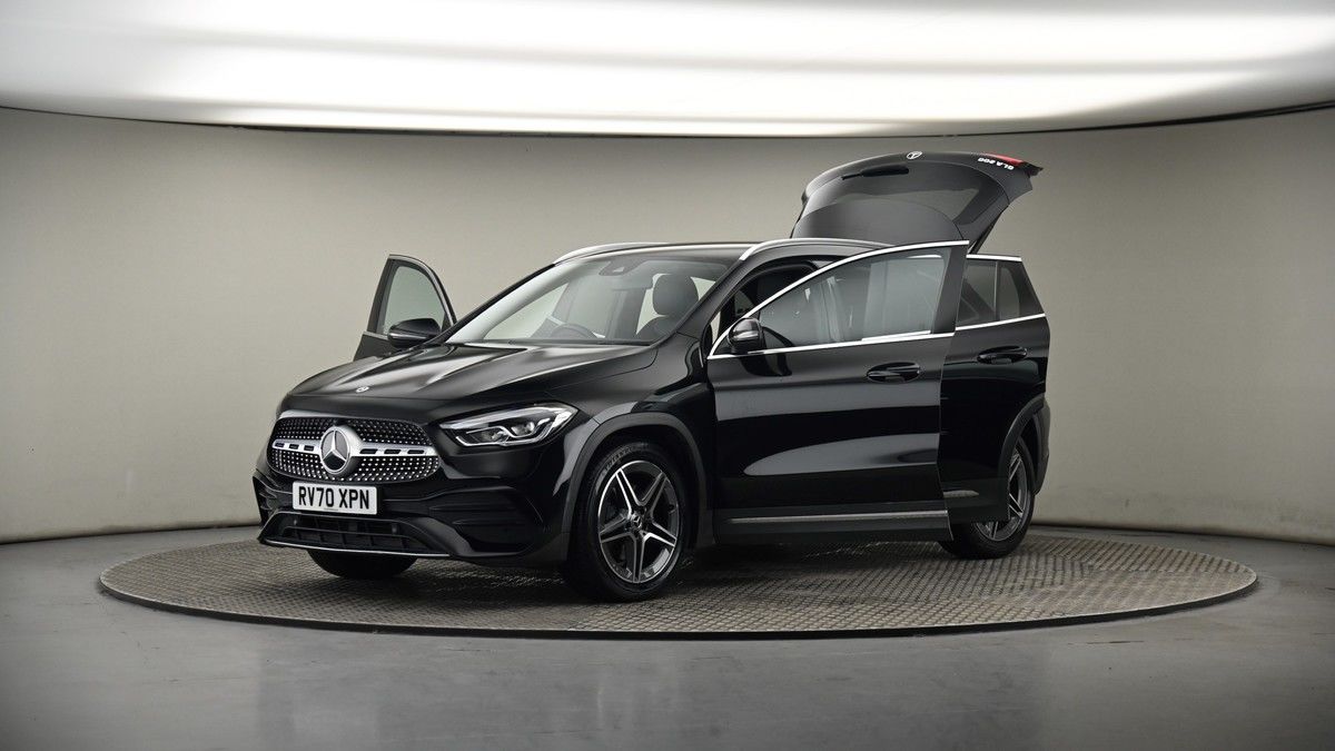 More views of Mercedes-Benz GLA