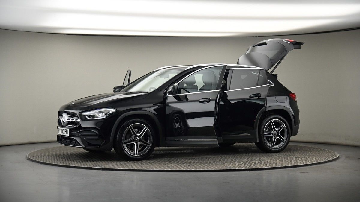 More views of Mercedes-Benz GLA