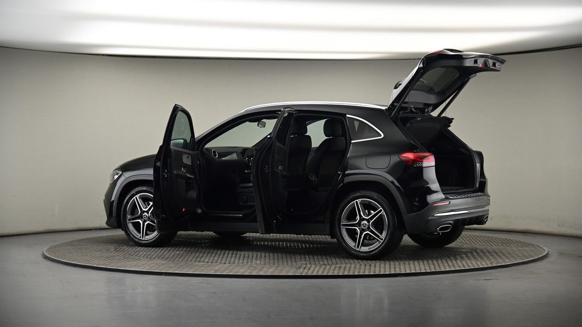 More views of Mercedes-Benz GLA